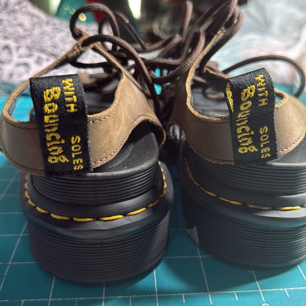 Dr. Martens Nartilla Flatform Sandals Soft Wair Comfortable Lace Up Boho Size 9 - Picture 7 of 11
